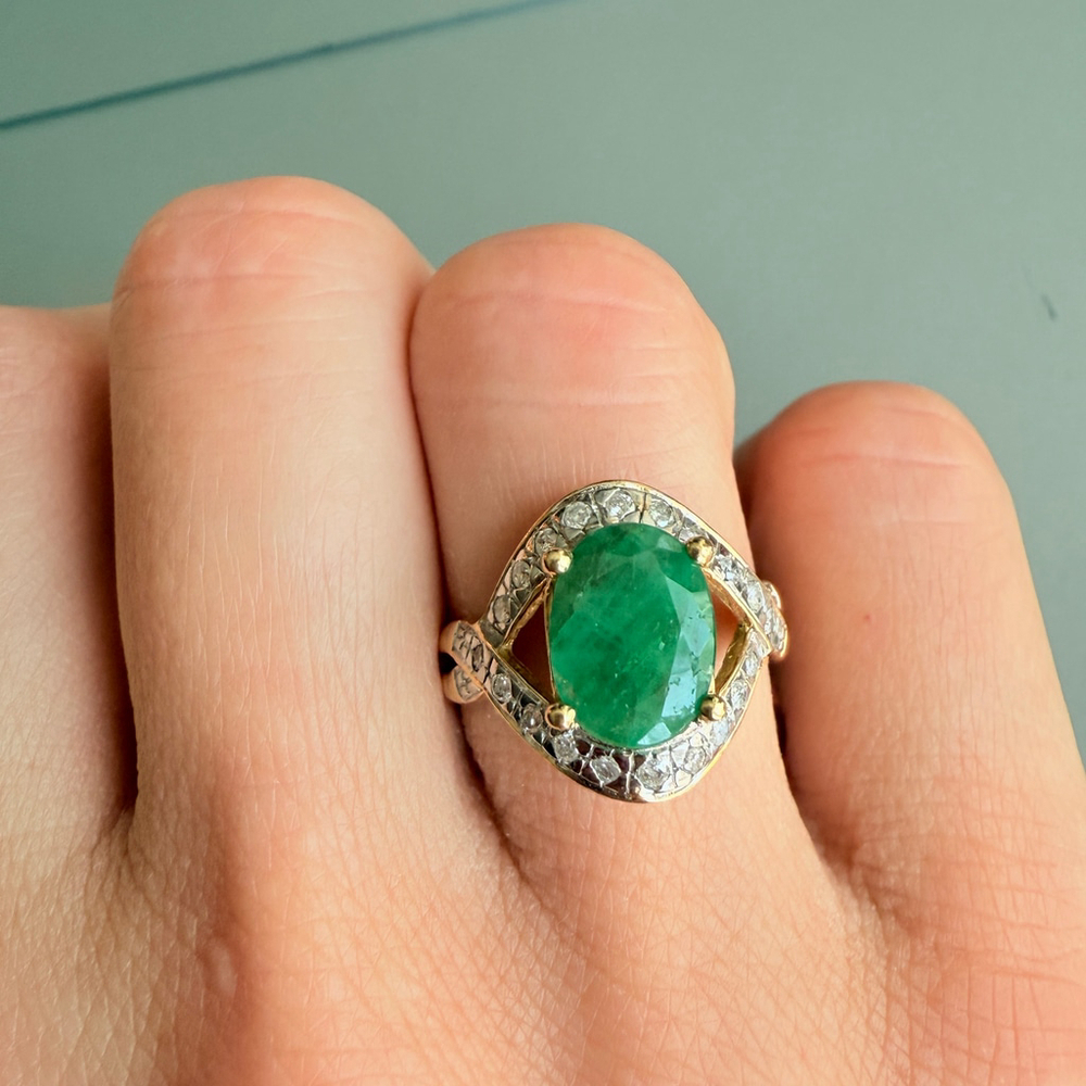 Estate 14K Solid Gold Ring 2 Carat Natural Green Zambian Emerald Diamond Ring - Picture 9 of 12